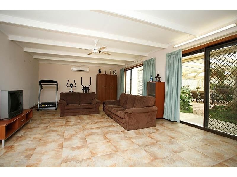 76 Daniel Avenue, Globe Derby Park SA 5110