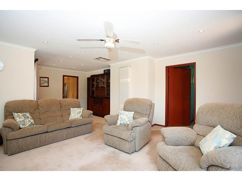 11 Brisbane Drive, Salisbury Heights SA 5109