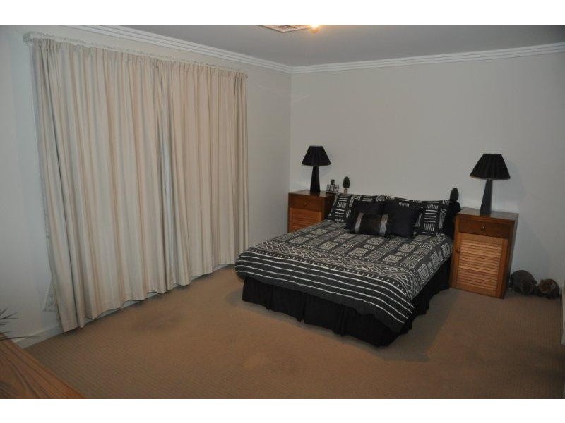 9 Martinwood  Close, Burton SA 5110