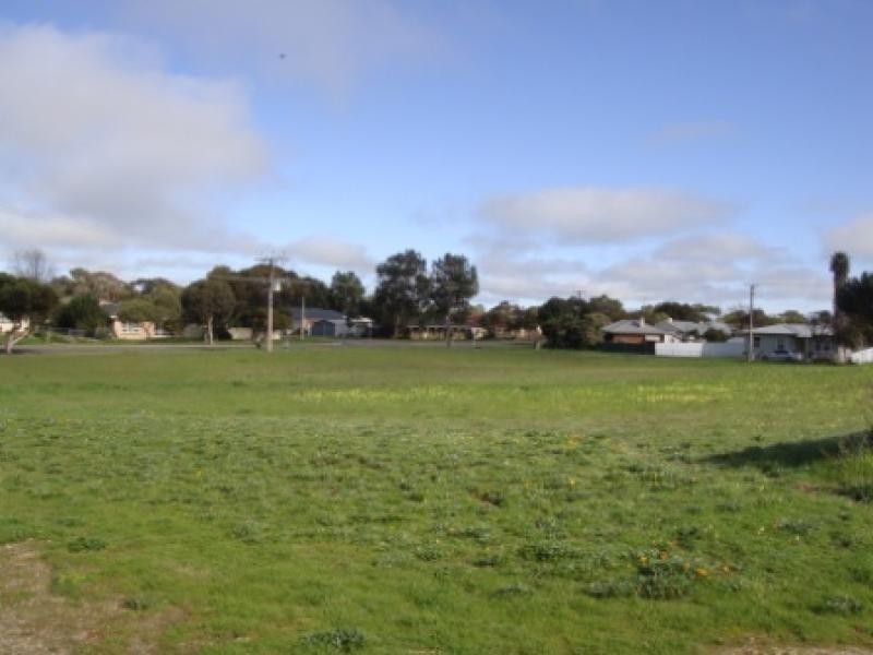 22 Edward Street, Meningie SA 5264