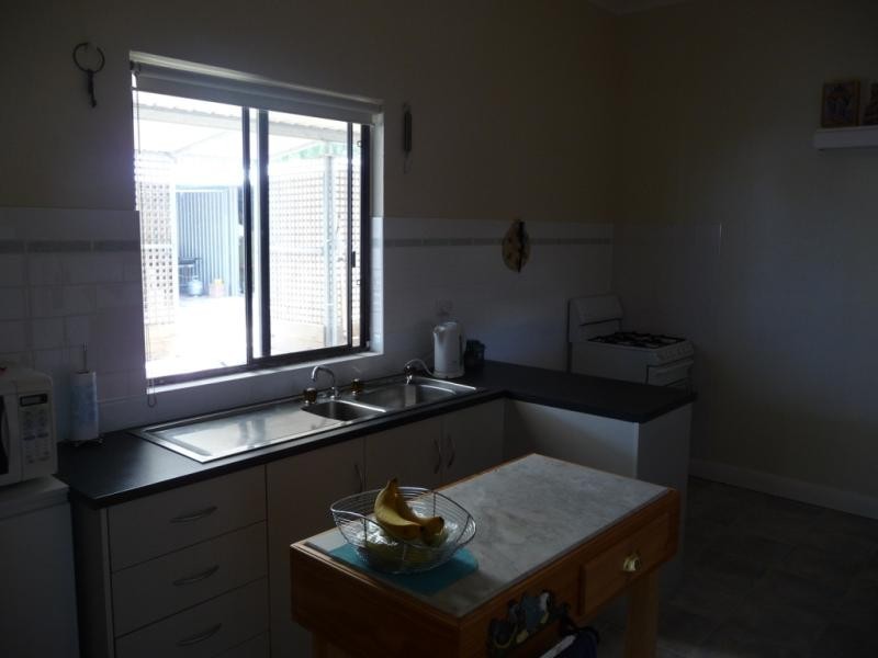 221 Railway Tce, Tailem Bend SA 5260