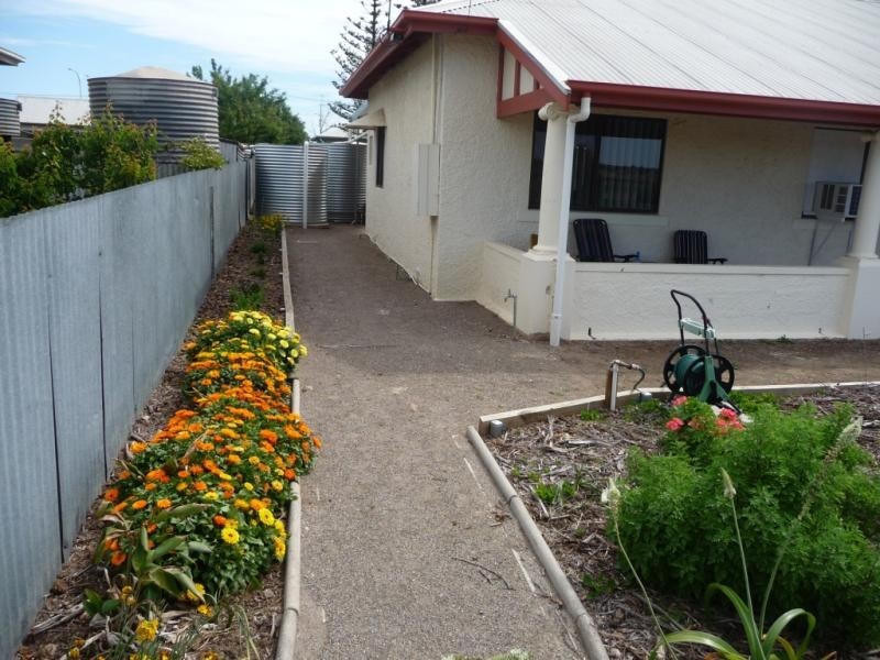 221 Railway Tce, Tailem Bend SA 5260