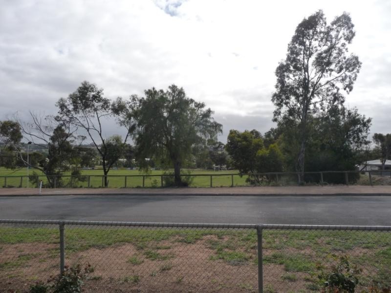 27 Beatty Tce, Murray Bridge SA 5253