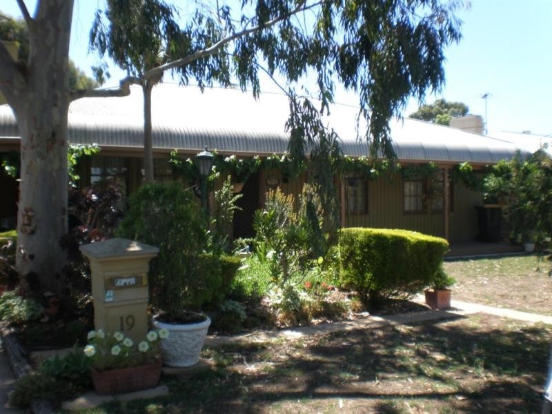 19 Tiller Street, Tailem Bend SA 5260