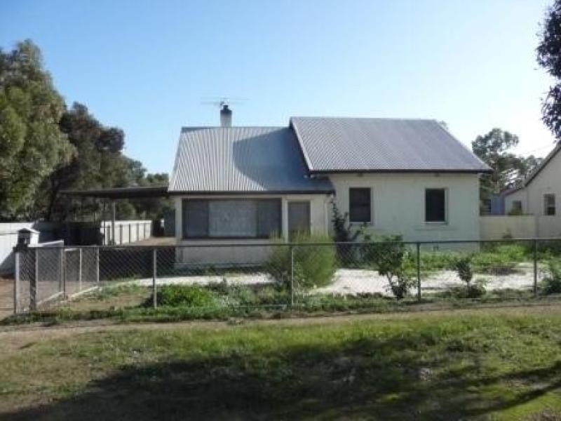 8 Parklands Tce, Tailem Bend SA 5260