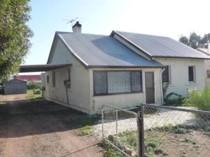 8 Parklands Tce, Tailem Bend SA 5260