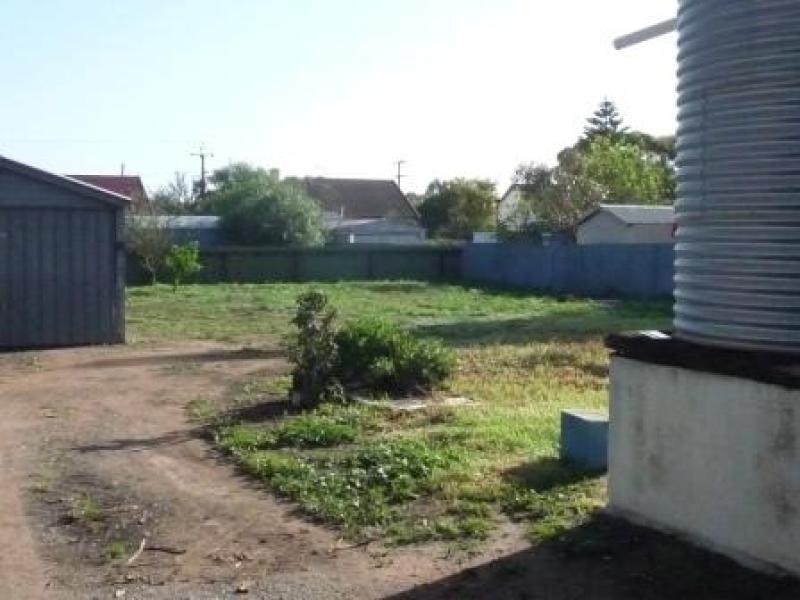8 Parklands Tce, Tailem Bend SA 5260