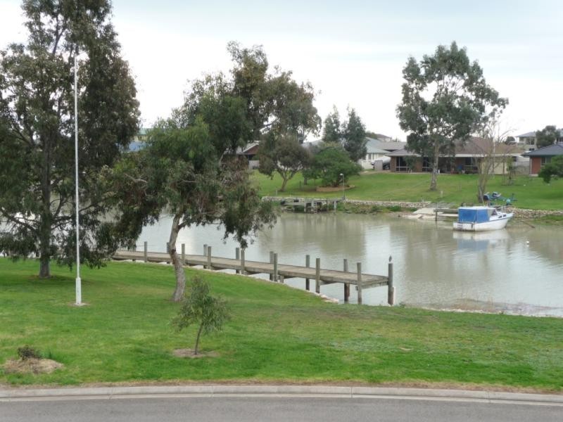 2 Seymour Drive, Wellington SA 5259