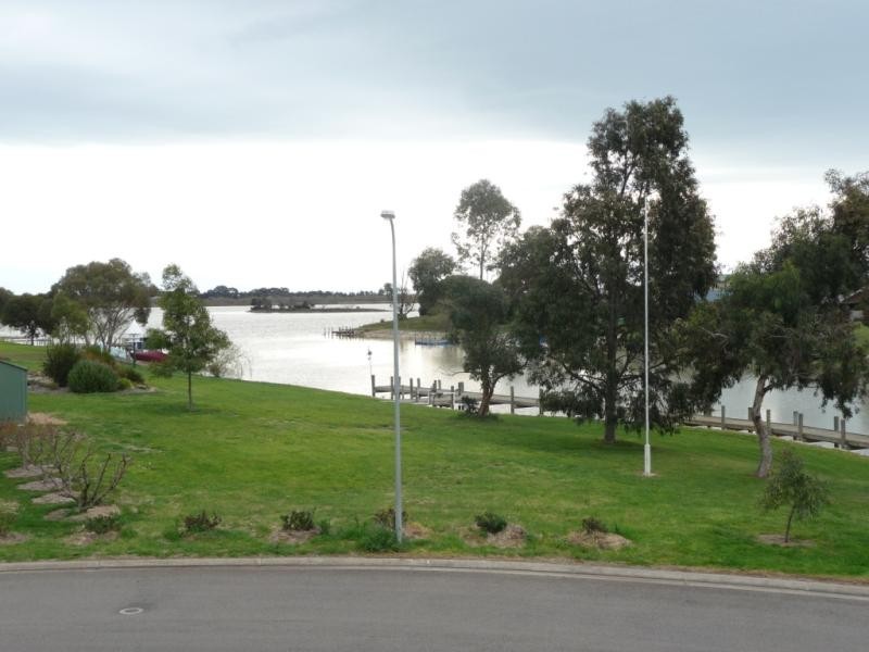 2 Seymour Drive, Wellington SA 5259