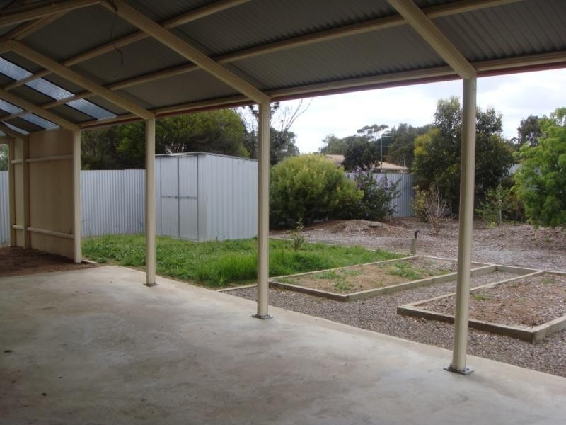 8 Bonney Street, Meningie SA 5264