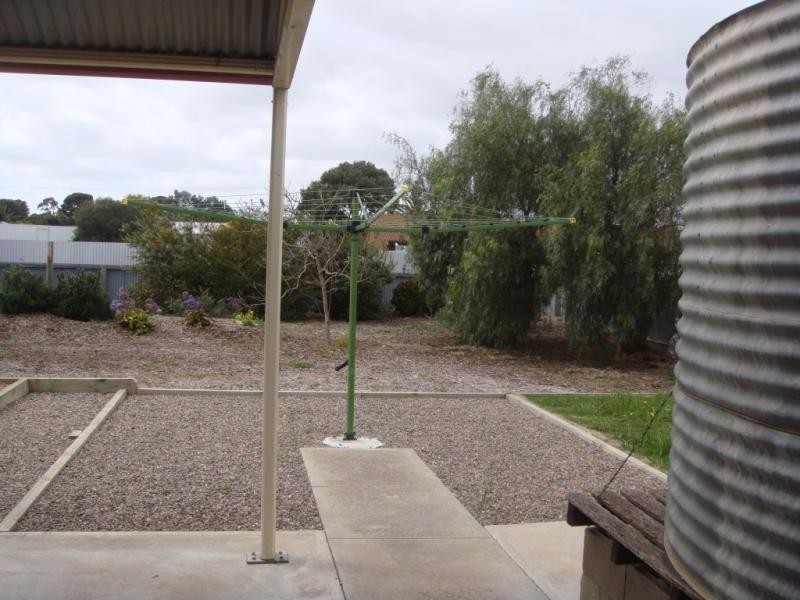 8 Bonney Street, Meningie SA 5264