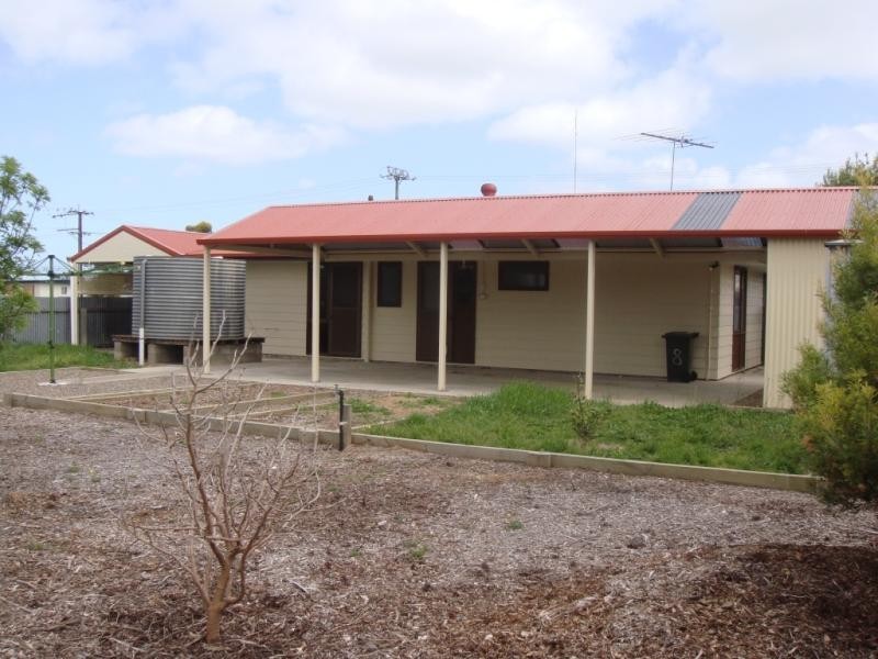 8 Bonney Street, Meningie SA 5264
