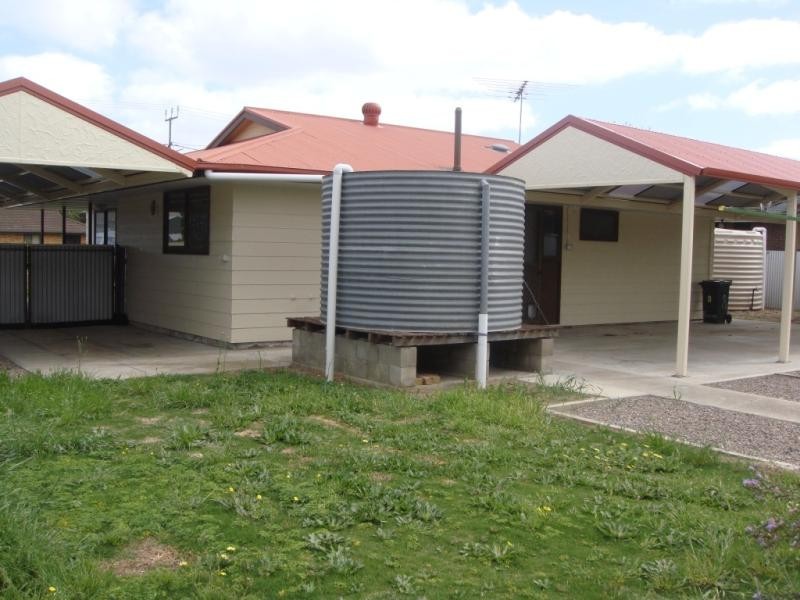 8 Bonney Street, Meningie SA 5264