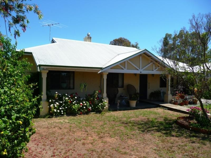 18 Park Tce, Tailem Bend SA 5260