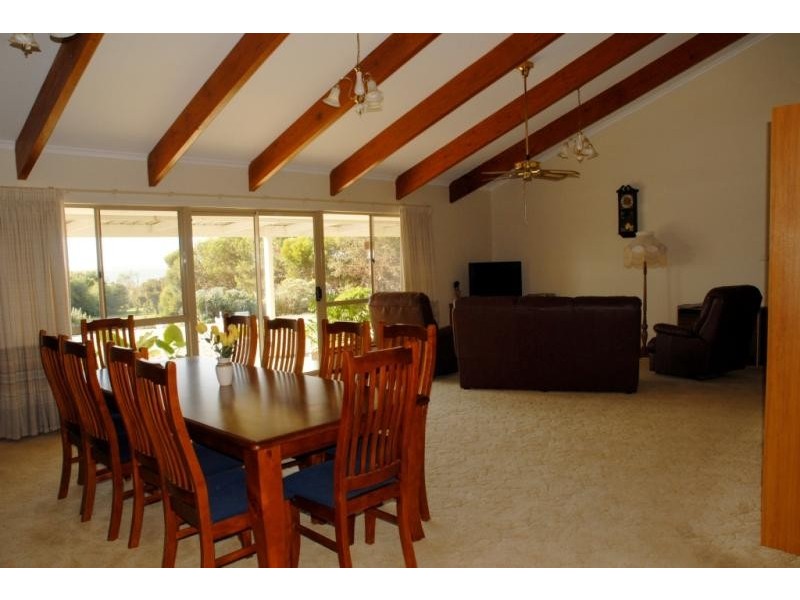 105 Narrung Road, Meningie SA 5264