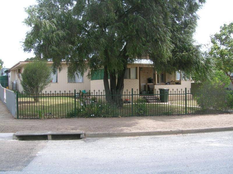 33 CLARA STREET, Murray Bridge SA 5253