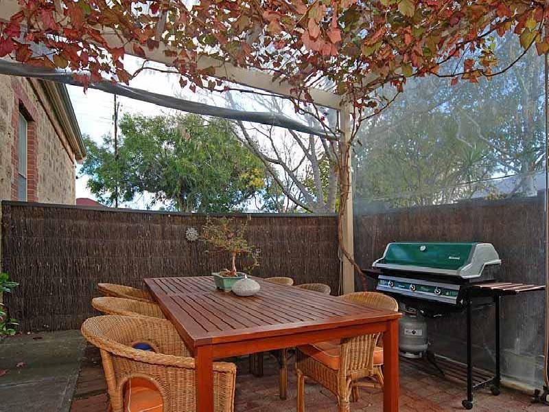 20 HILL STREET, Victor Harbor SA 5211