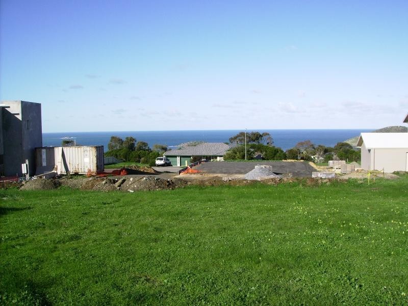 4 BARTON COURT, Victor Harbor SA 5211