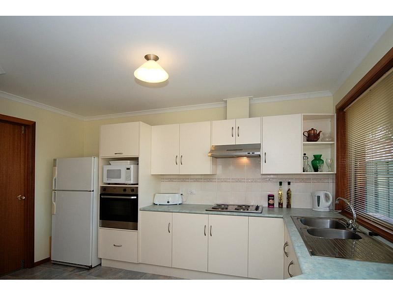 16 RIVERWAY COURT, Victor Harbor SA 5211