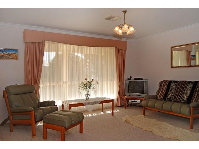 11 Tam O’Shanter Place, Mccracken SA 5211