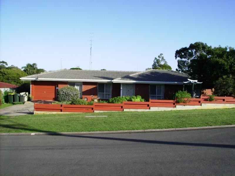 9 Marlborough Ave, Victor Harbor SA 5211