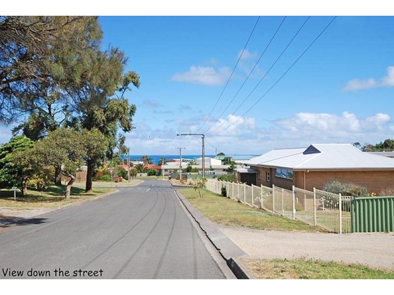 18 Walker Street, Hayborough SA 5211