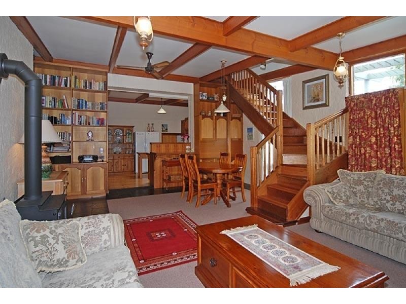 2 Sturt Street, Victor Harbor SA 5211