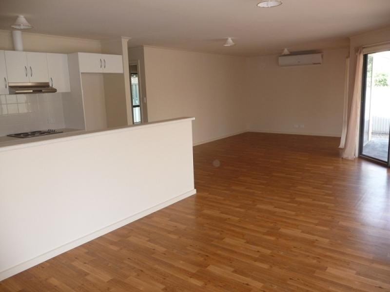 28 Leworthy Street, Victor Harbor SA 5211