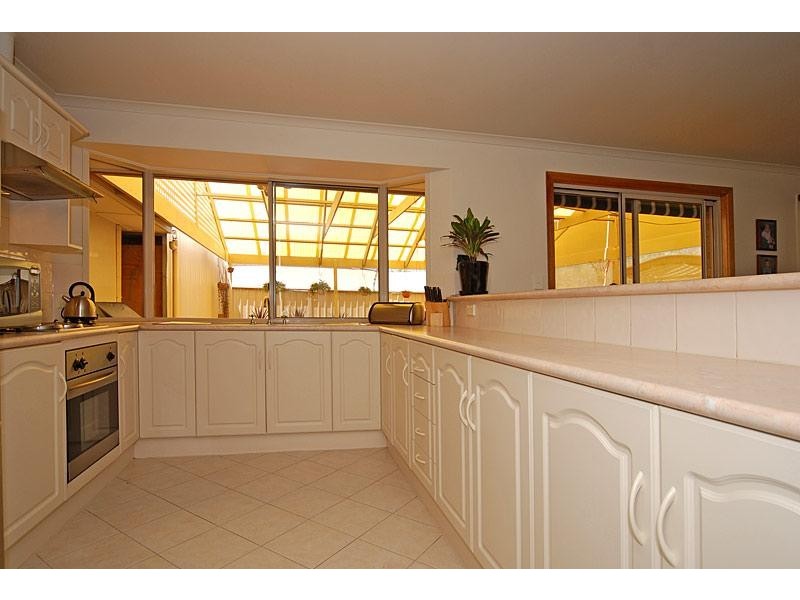 3 March Ave, Victor Harbor SA 5211