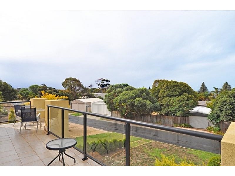 15 Nunkeri Avenue, Encounter Bay SA 5211