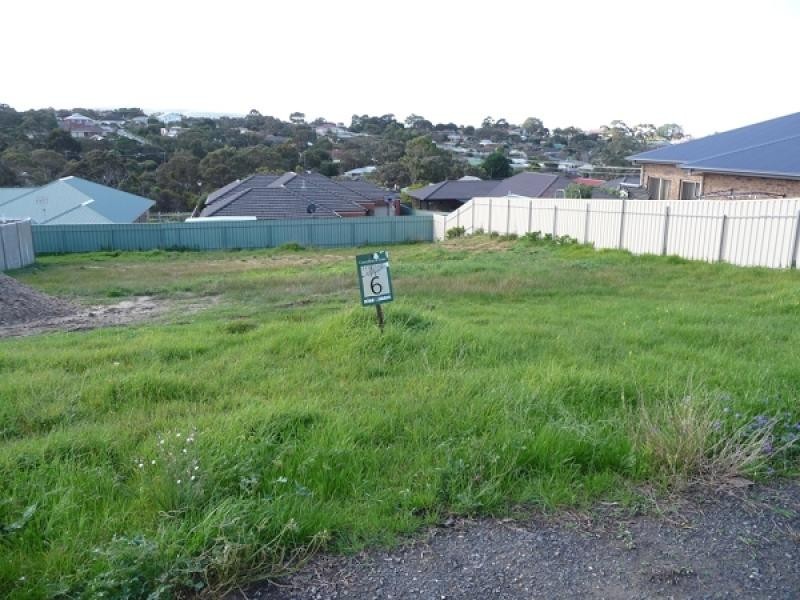 36 Greenhills Road, Victor Harbor SA 5211