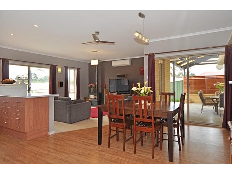 4 Gare Court, Victor Harbor SA 5211