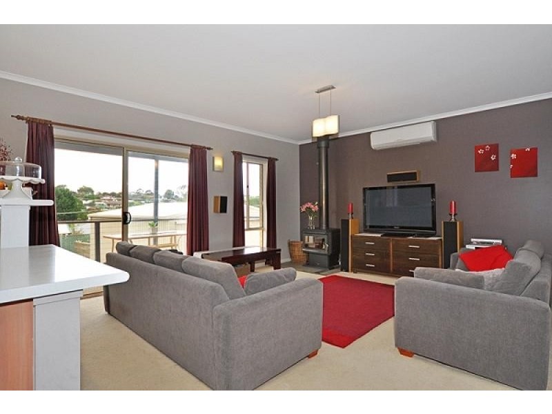 4 Gare Court, Victor Harbor SA 5211