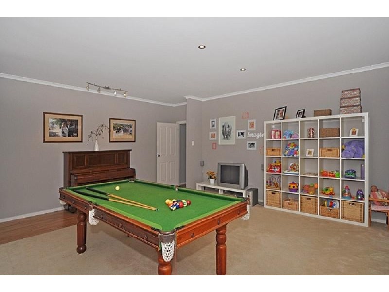 4 Gare Court, Victor Harbor SA 5211