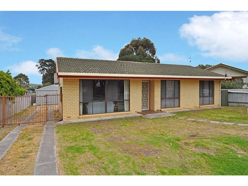 19 Gibson Avenue, Victor Harbor SA 5211
