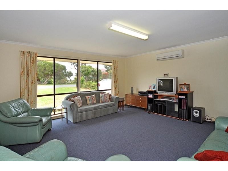 19 Gibson Avenue, Victor Harbor SA 5211