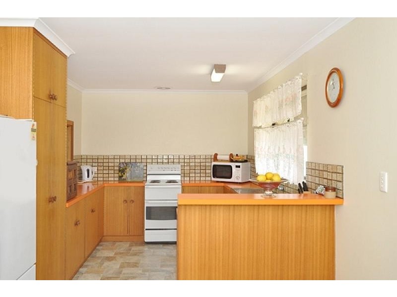 19 Gibson Avenue, Victor Harbor SA 5211