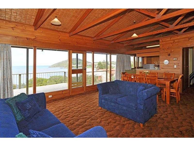 9 Hart Ave, Victor Harbor SA 5211