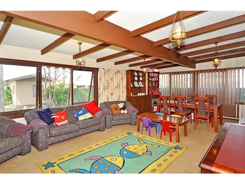 10 Higgins Street, Encounter Bay SA 5211