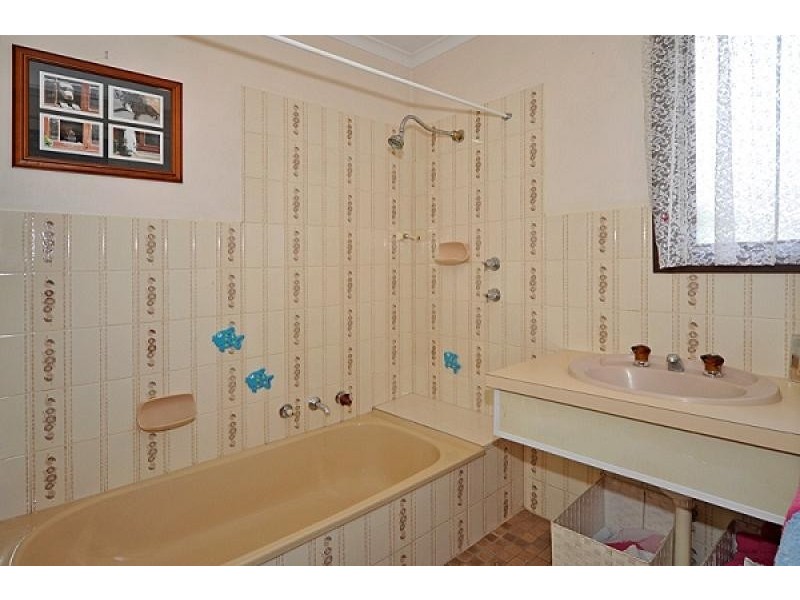 10 Higgins Street, Encounter Bay SA 5211