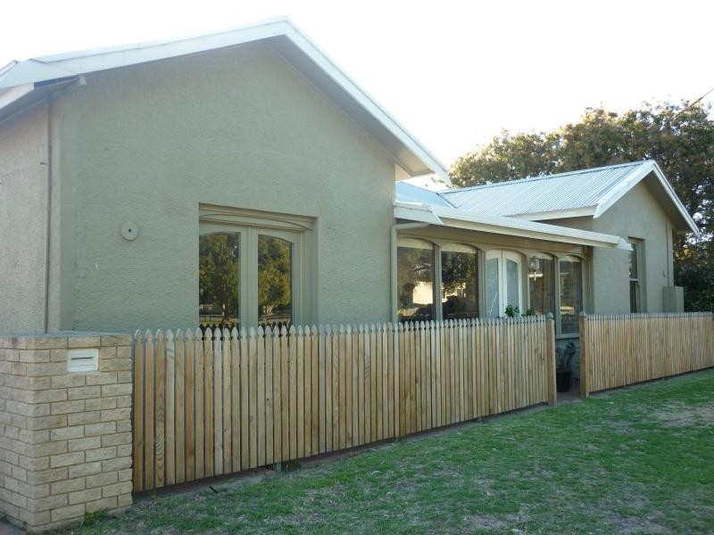 3 Peace Ave, Victor Harbor SA 5211