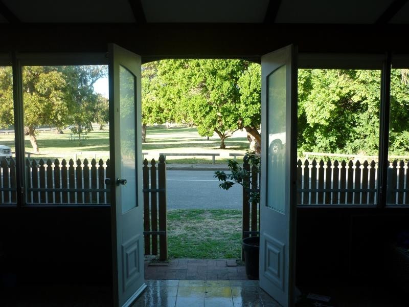 3 Peace Ave, Victor Harbor SA 5211