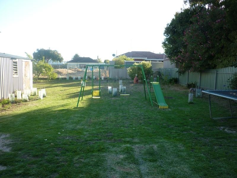 3 Peace Ave, Victor Harbor SA 5211