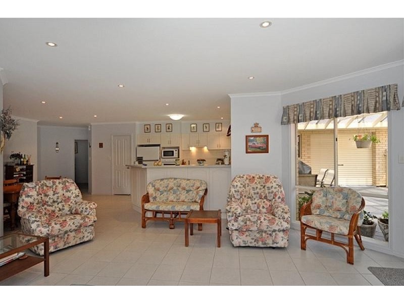 17 Victor Avenue, Encounter Bay SA 5211