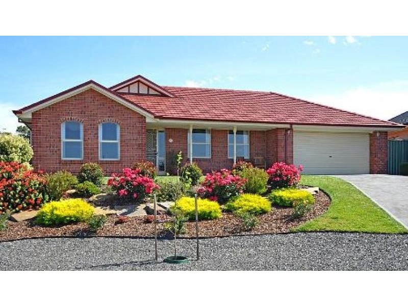 32 Tripp St, Victor Harbor SA 5211