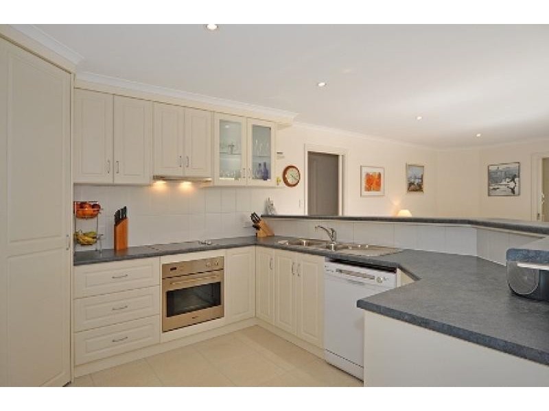 32 Tripp St, Victor Harbor SA 5211