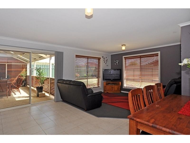 22 Tripp Street, Encounter Bay SA 5211