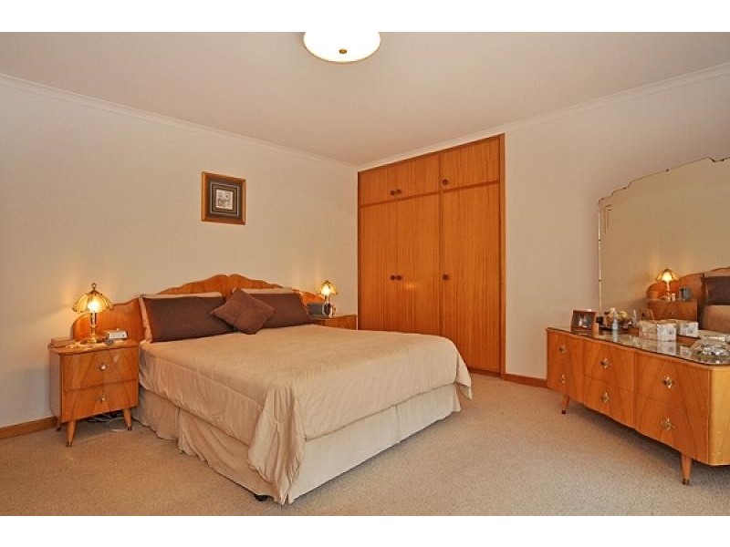 5 Folkestone Terrace, Victor Harbor SA 5211