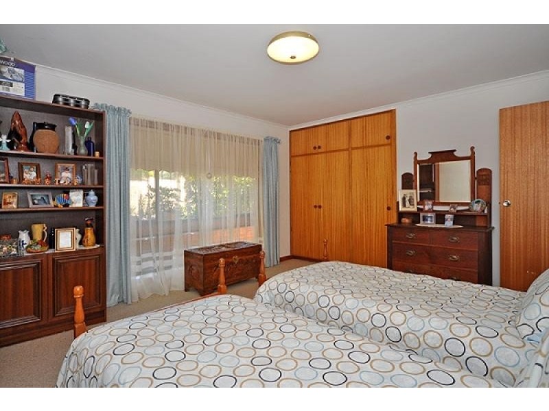 5 Folkestone Terrace, Victor Harbor SA 5211