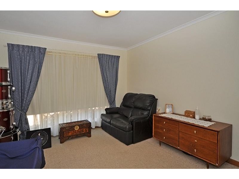 5 Folkestone Terrace, Victor Harbor SA 5211
